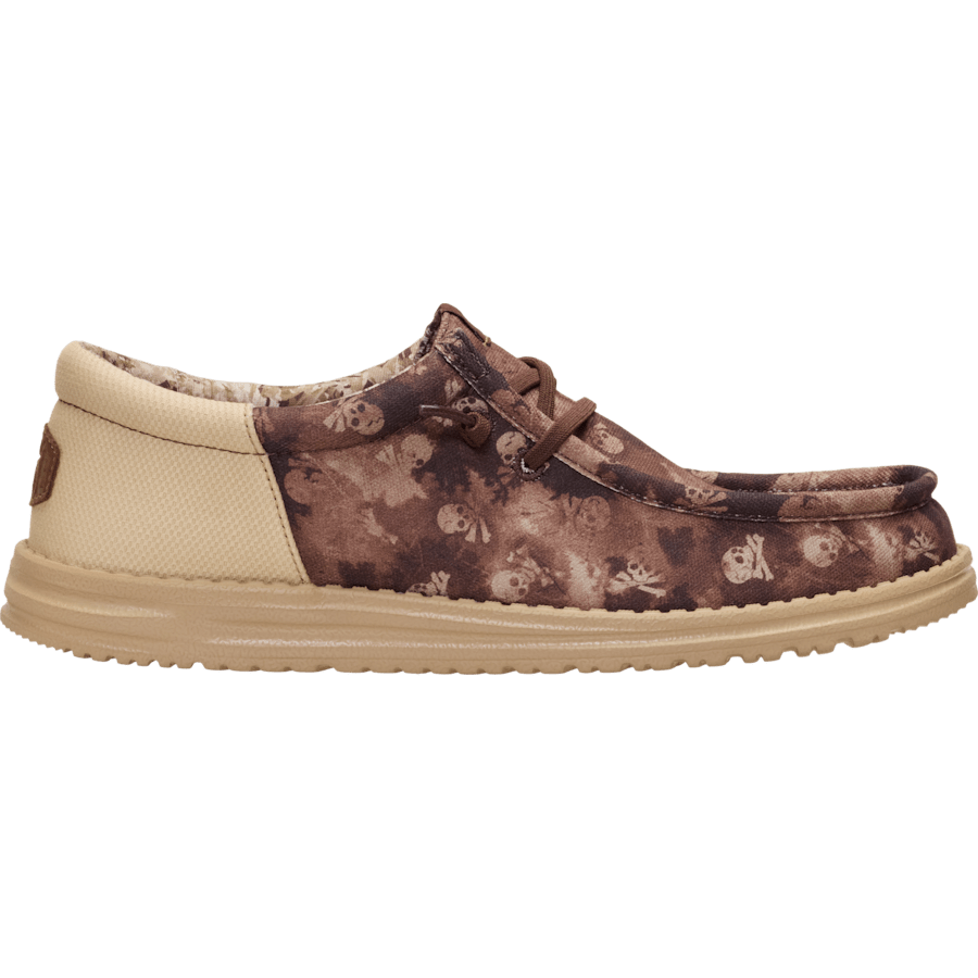 Wally Funk Distressed Skulls