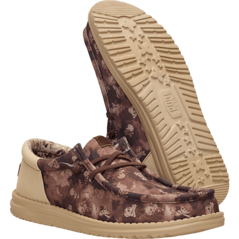 Wally Funk Distressed Skulls